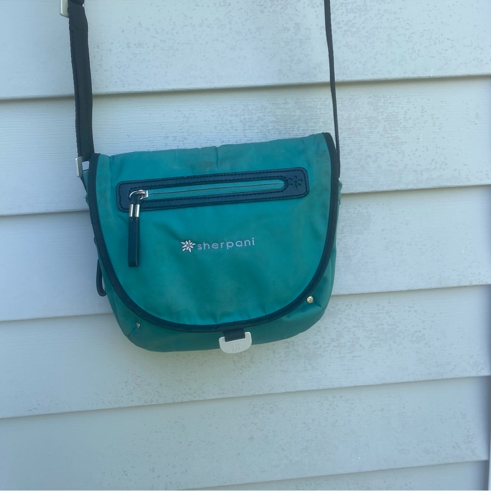 Sherpani Teal Crossbody Bag